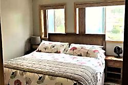 Hale Vu Oceanfront Retreat