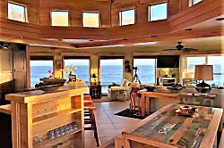 Hale Vu Oceanfront Retreat