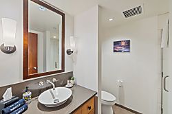 Hale Koi - Ocean Tower 326