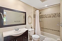 Kona Coffee Villas B216