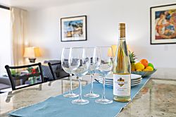 Waikiki Banyan 3105 T2