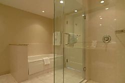 Honua Kai Resort Hokulani 410