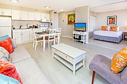 Waikiki Banyan 3005 Tower 1