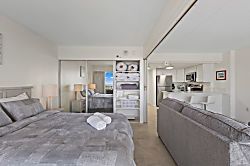 Ilikai Apt Building #1004