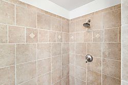 Kulalani at Mauna Lani 404 - Separate Walk-In Shower & Soaking Tub