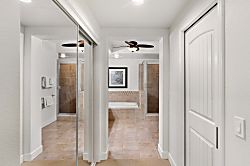 Kulalani at Mauna Lani 404 - Spacious En-Suite Primary Bathroom