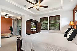 Kulalani at Mauna Lani 404 - Primary Suite with TV & Sitting Area
