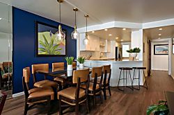 Lauloa 212 - Gather and enjoy! This dining area with 7 seats and a chic kitchen is ideal for shared mom