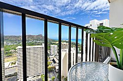 Waikiki Banyan 3313 Tower 1 - Sip your morning coffee on the balcony at this intimate bistro table while taking in stunn