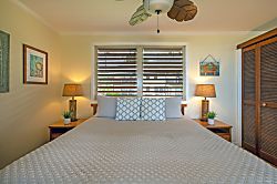 Hanalei Colony Resort I1 | king bedroom - Hanalei Colony Resort I1 | king bedroom