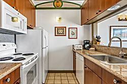 Kiahuna Plantation #72 (building 13)