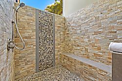 Hale Holokai at Kaanapali Vista