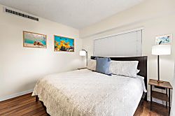 Kona Plaza 201