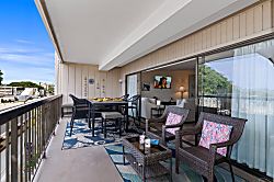 Kona Plaza 201