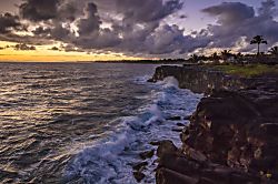 Hale Hale'ai dolphin house