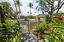 Kihei Akahi D-315 - Entrance to upper pool