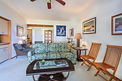 Kapalua Ridge Villas 1512 - A tropical retreat for rest and conversation, this spacious living room features a pull-ou
