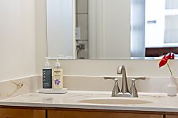 Waikiki Banyan 2806 T2