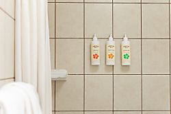 Waikiki Banyan 2806 T2