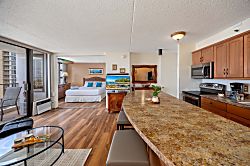 Waikiki Banyan 2806 T2