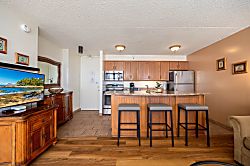 Waikiki Banyan 2806 T2