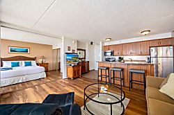 Waikiki Banyan 2806 T2