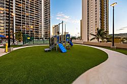Waikiki Banyan Plumeria Suite - Newly remodeled rec deck at the Waikiki Banyan features a child's play structure