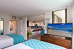 Waikiki Banyan Plumeria Suite