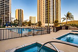 Waikiki Banyan Plumeria Suite - Our 6th floor recreation deck features a heated swimming pool, hot tub and saunas