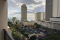 Waikiki Banyan Plumeria Suite