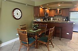 Kamaole Sands #8-208