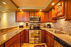 Kamaole Sands #8-208