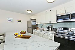 Waikiki Banyan #3601-T1