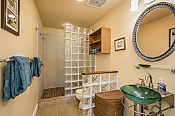 Kahalu'u Beach Villas 1-102