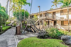 Country Club Villas #102