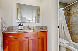 Country Club Villas #102