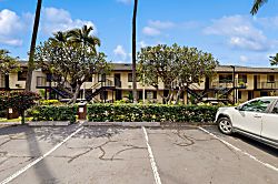 Country Club Villas #102