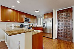 Country Club Villas #102