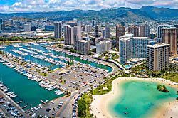 Ilikai Hotel Lagoon View Condo 1912
