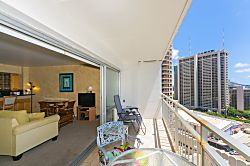 Ilikai Hotel Lagoon View Condo 1912