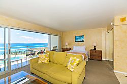 Ilikai Hotel Lagoon View Condo 1912