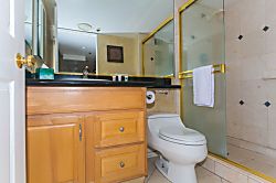 Ilikai Hotel Lagoon View Condo 1912