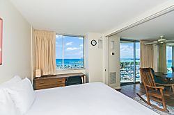 Ilikai Marina Condo 1313