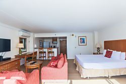 Ilikai Hotel Lagoon View Condo 16th Floor