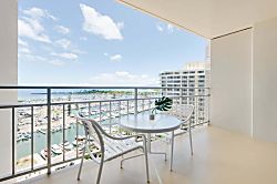 Ilikai Hotel Deluxe One-bedroom