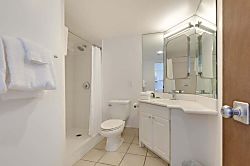 Ilikai Hotel Deluxe One-bedroom