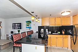 Ilikai Hotel 940, Lagoon View