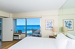 Ilikai Hotel Ocean View Paradise Condo