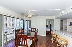 Ilikai Hotel 21st Floor 2 Bd City View