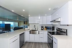 Ilikai 1 Bedroom Deluxe Harbor View 18th Floor